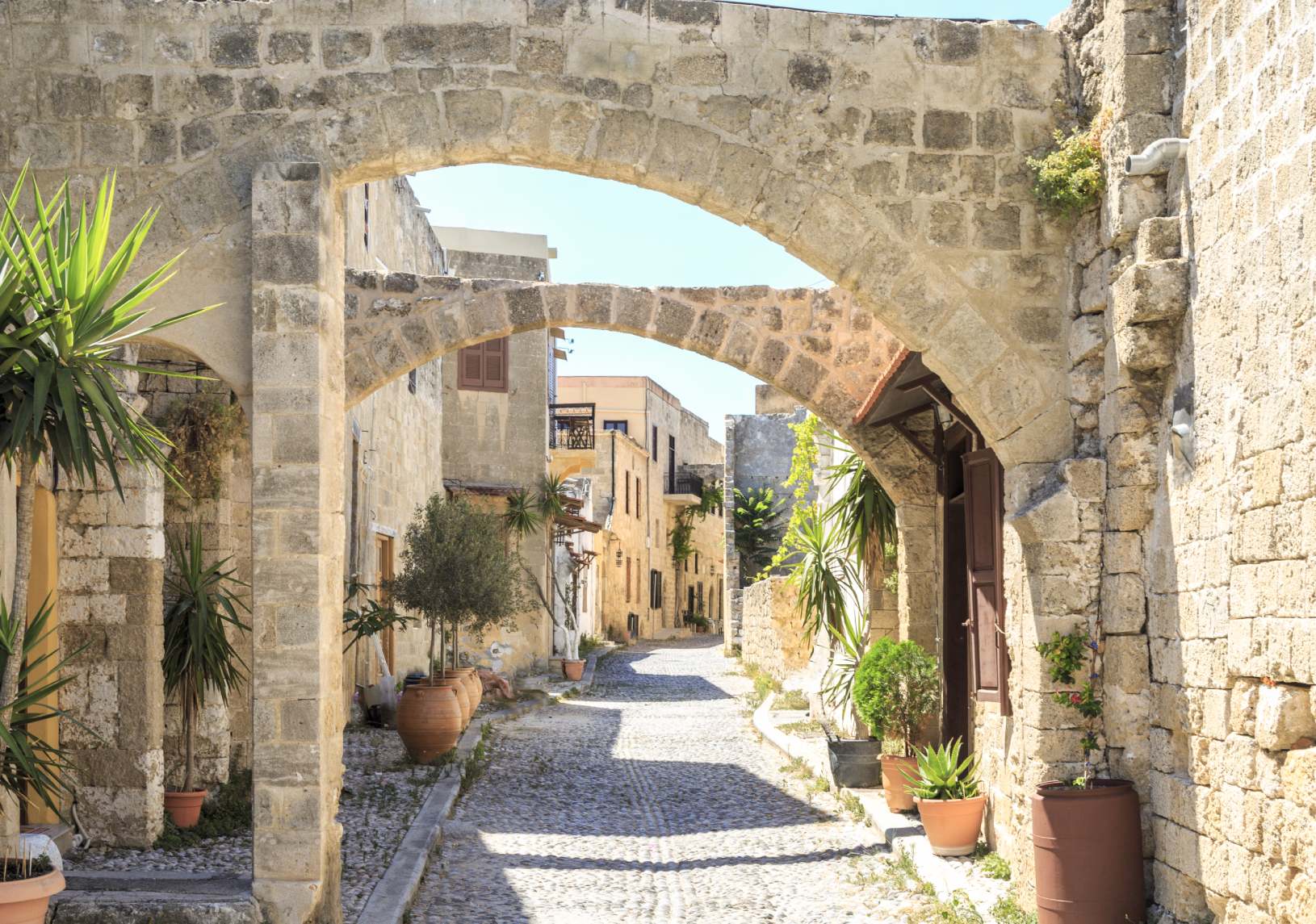 shutterstock_1139636564_destination_rhodes-1.jpg
