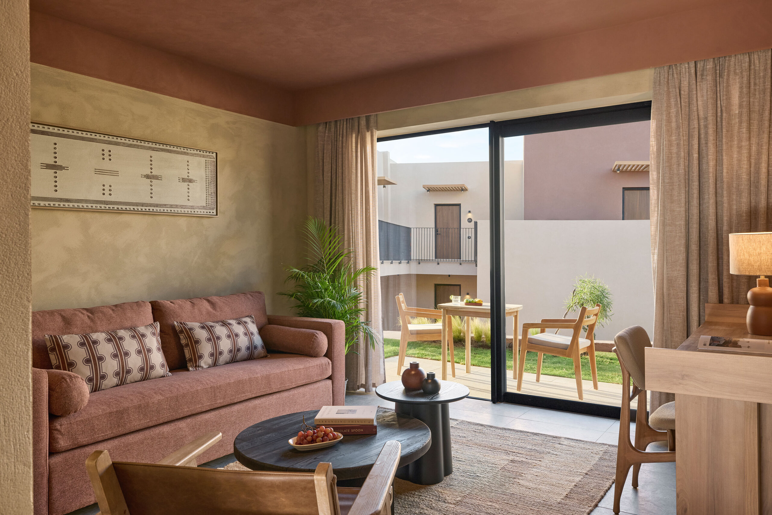 03_er_rocrita_two_bedroom_suite-scaled.jpg